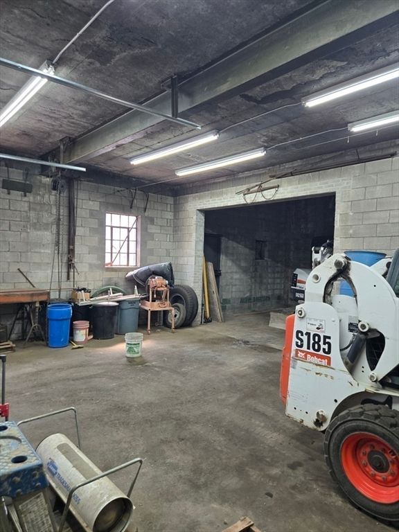 Garage, Interior, Stone Walls