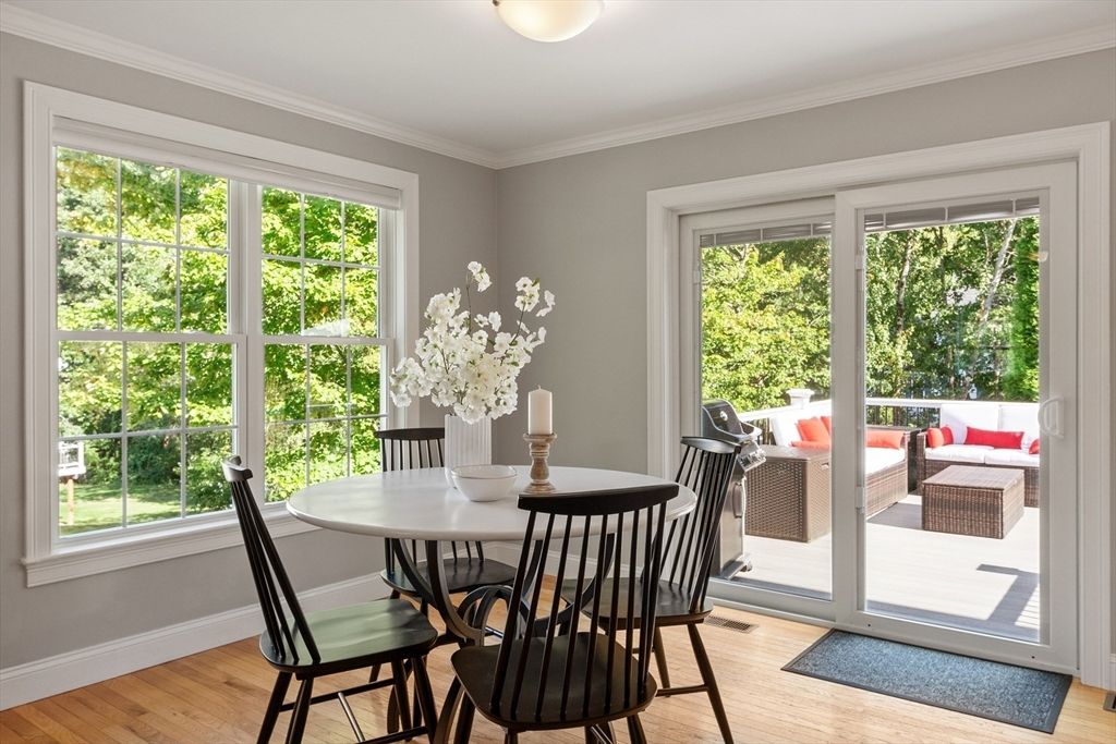Dining room, Interior, Wood Texture Flooring