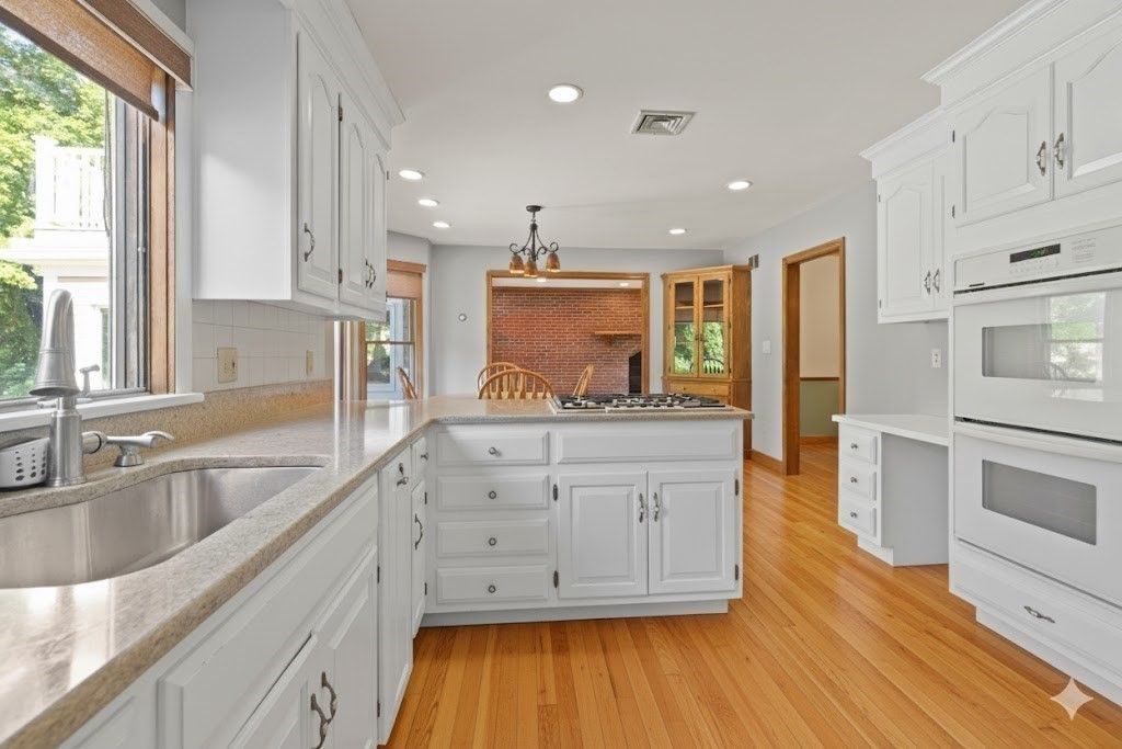 Interior, Kitchen, Recessed Lighting, Wood Texture Flooring