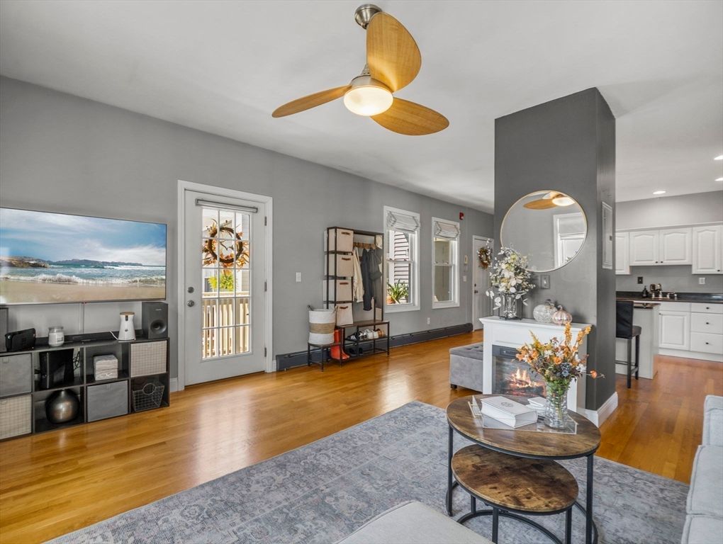 Fireplace, Interior, Kitchen, Recessed Lighting, Wood Texture Flooring