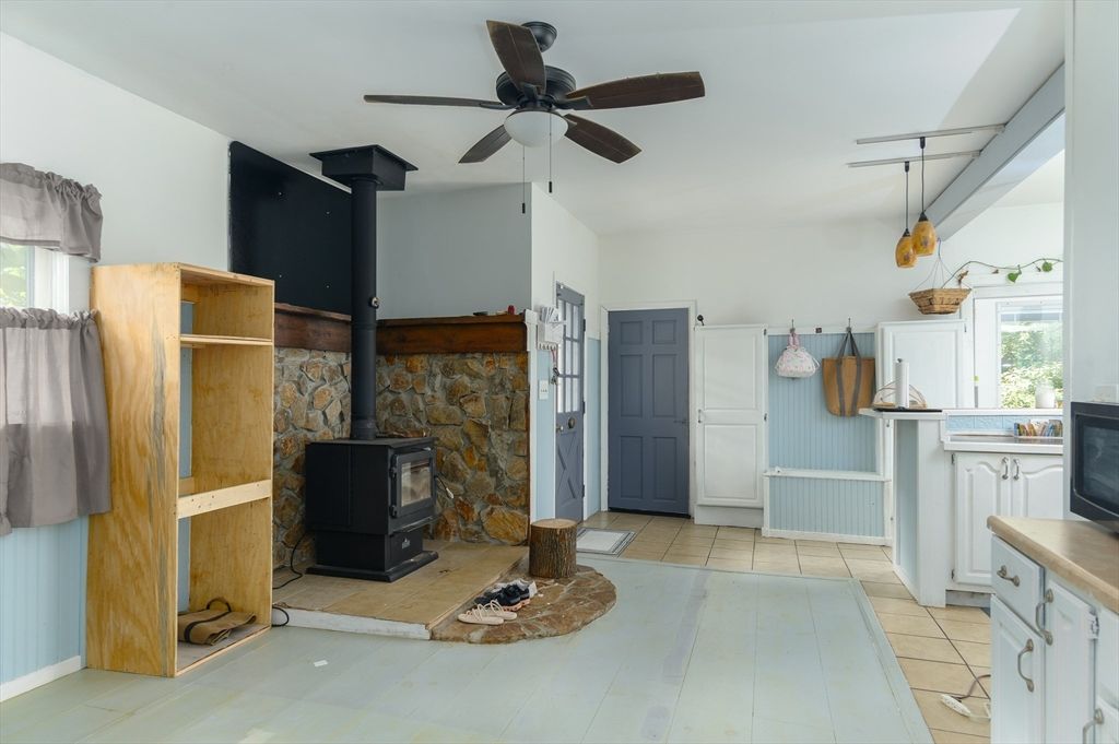 Fireplace, Interior, Kitchen