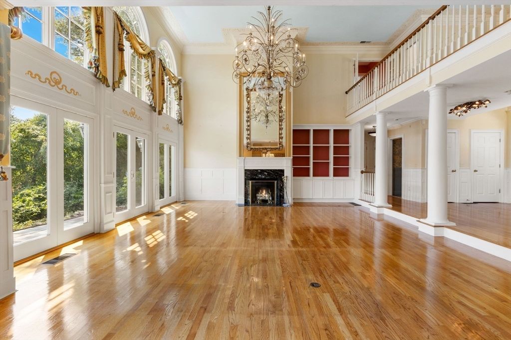Chandelier, Fireplace, Interior, Wood Texture Flooring