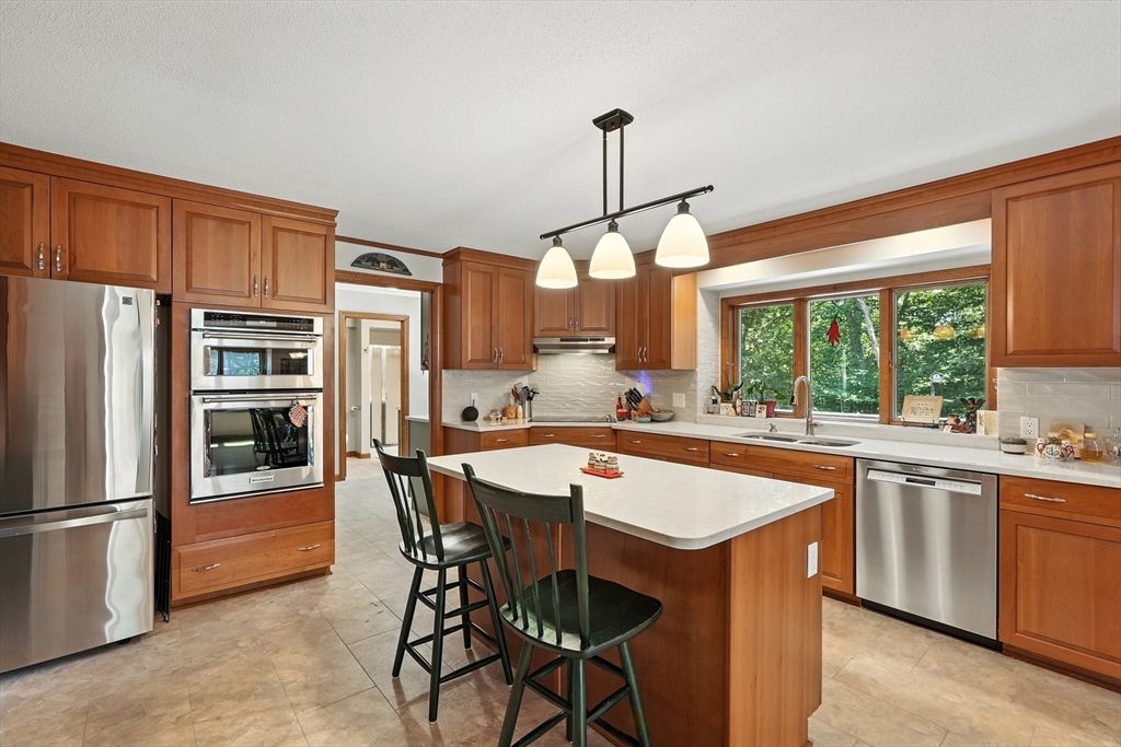 Interior, Kitchen, Pendant Lights, Stainless Steel Appliances