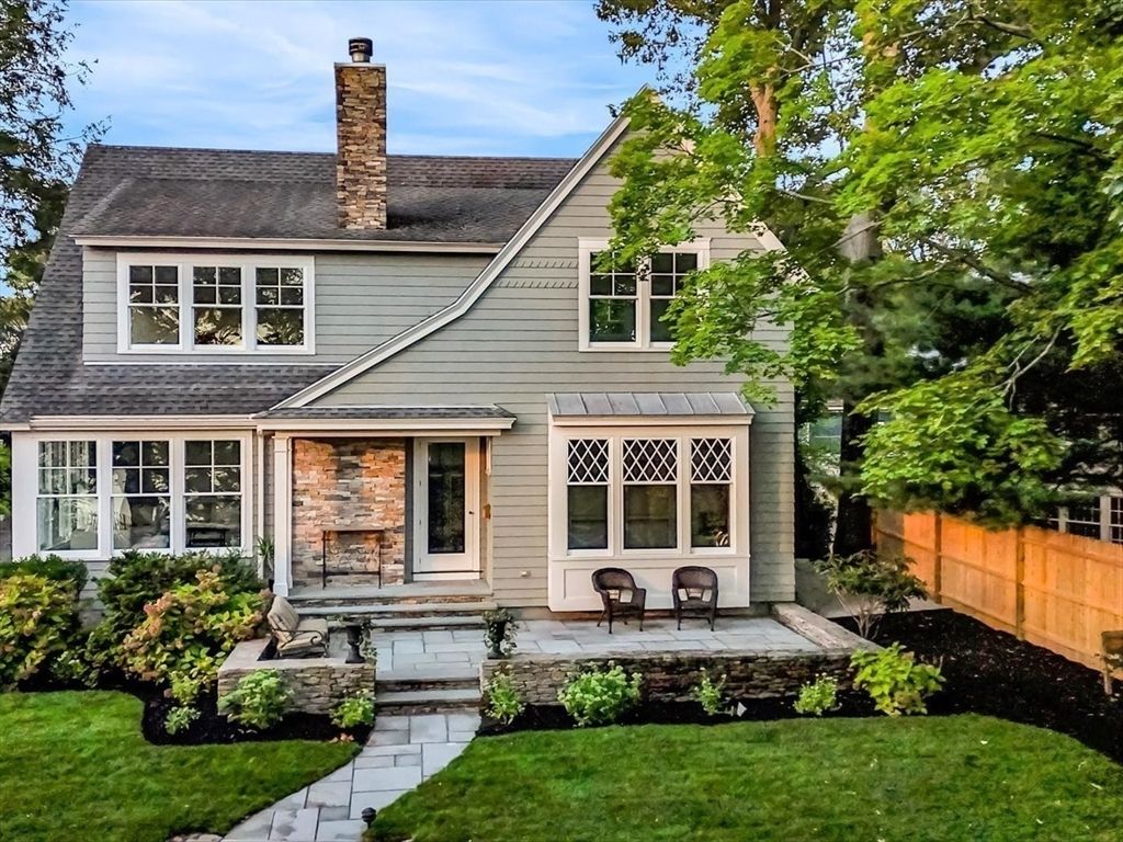 Exterior, Facade, Cape Cod