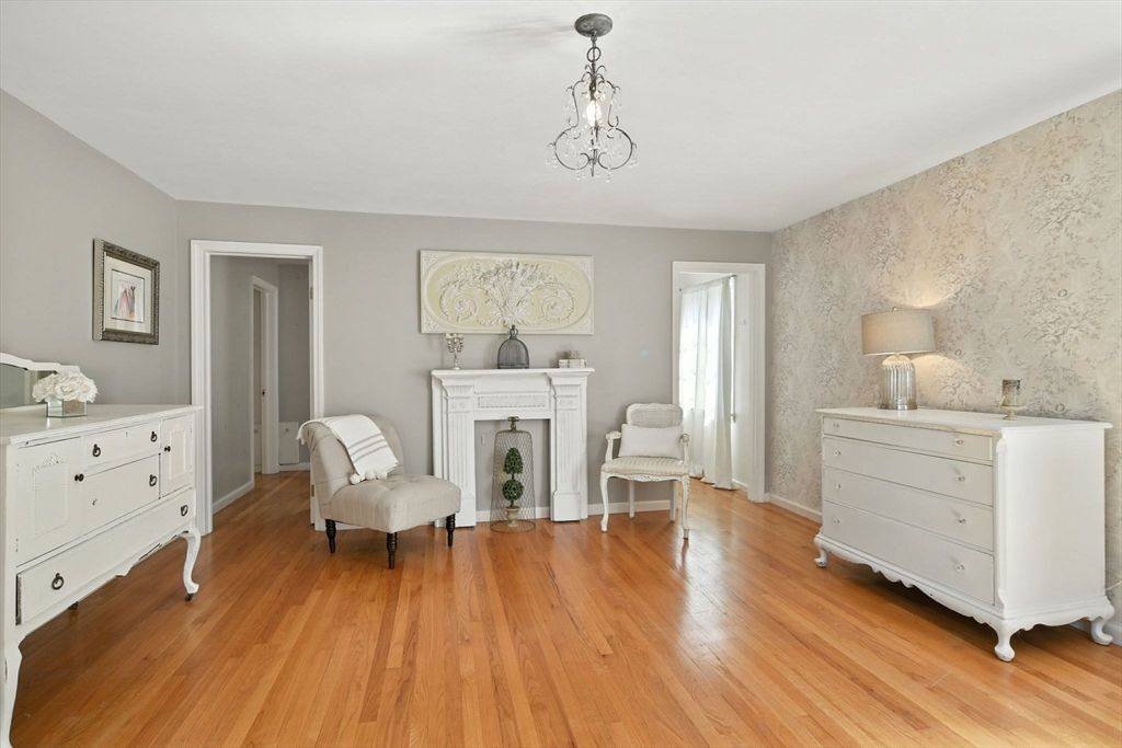 Fireplace, Interior, Pendant Lights, Wood Texture Flooring