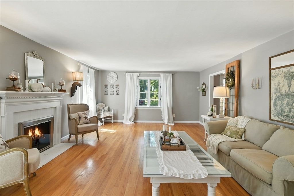 Fireplace, Interior, Living room, Wood Texture Flooring