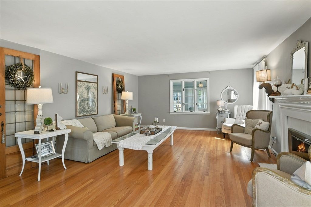 Fireplace, Interior, Living room, Wood Texture Flooring