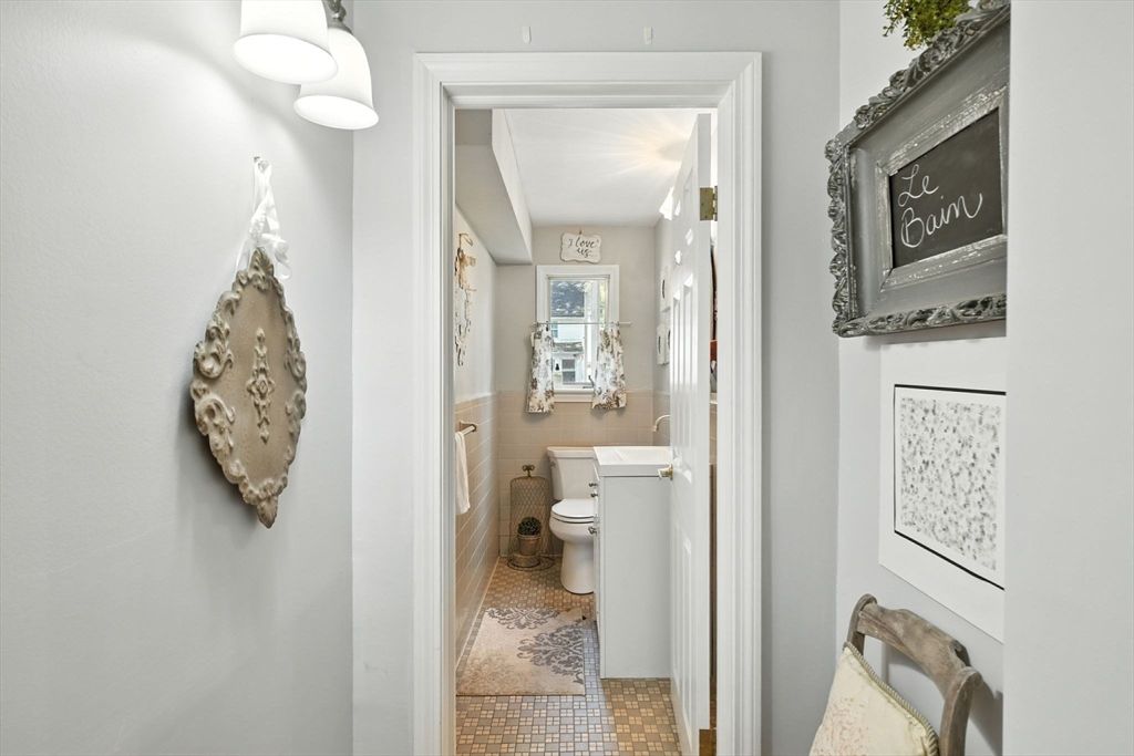 Bathroom, Interior