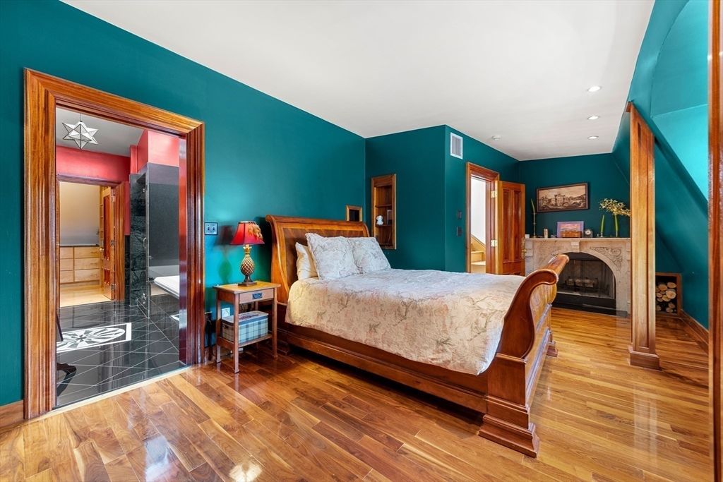 Bedroom, Fireplace, Interior, Recessed Lighting, Wood Texture Flooring