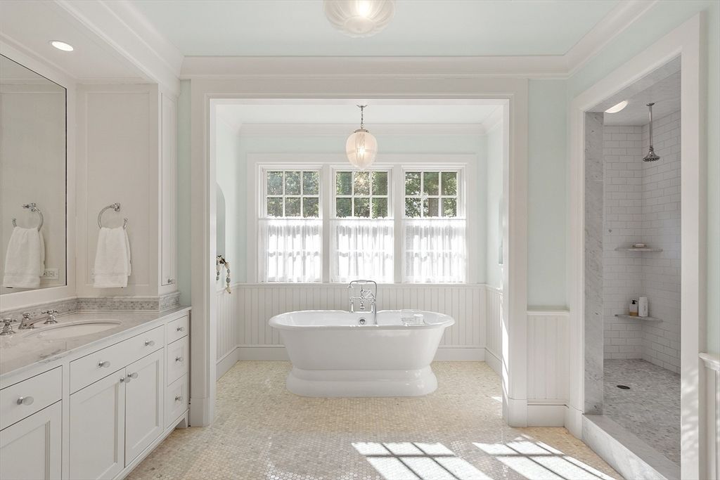 Bathroom, Dual Sink Vanities, Free Standing Baths, Interior, Pendant Lights, Recessed Lighting
