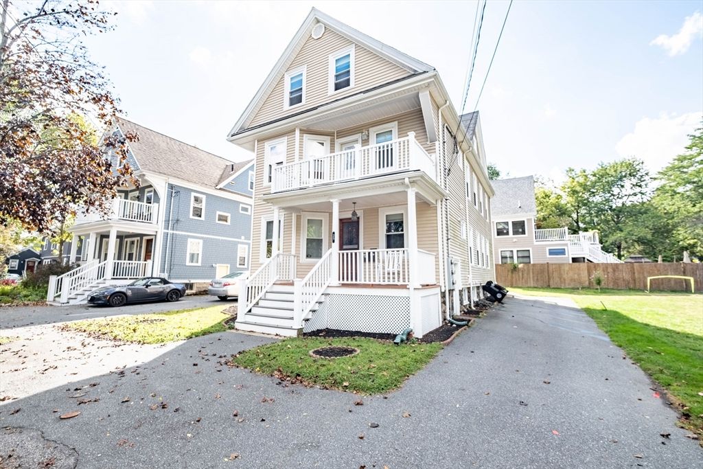 Backyard, Exterior, Facade, Queen Anne Victorian