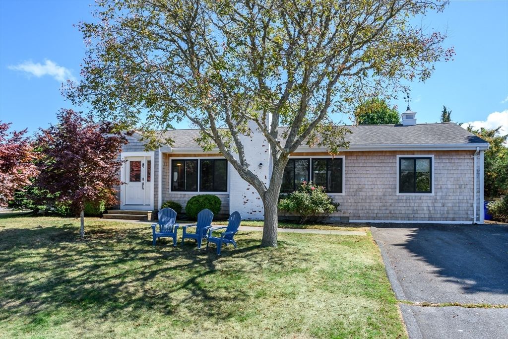 Backyard, Exterior, Facade, Cape Cod