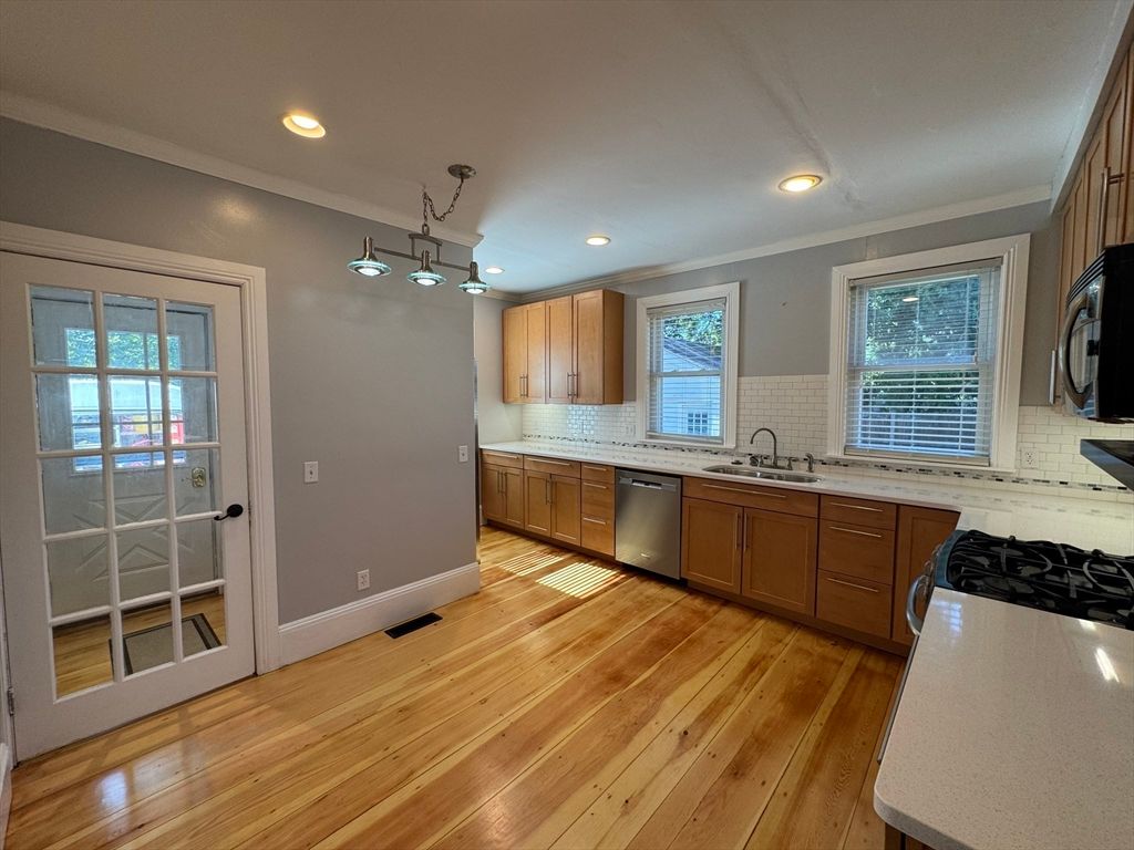 Interior, Kitchen, Pendant Lights, Recessed Lighting, Wood Texture Flooring