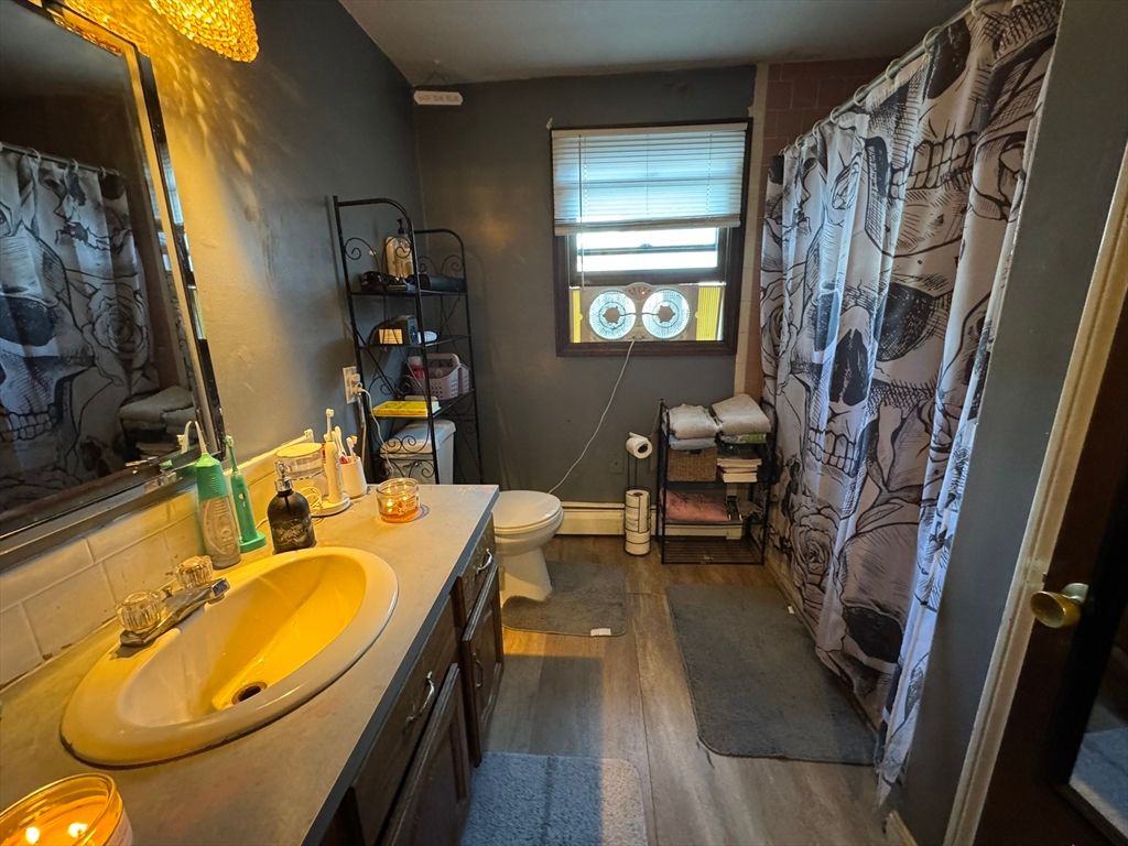 Bathroom, Interior, Wood Texture Flooring