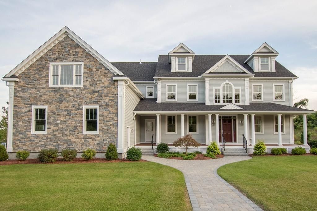 Exterior, Facade, Farmhouse