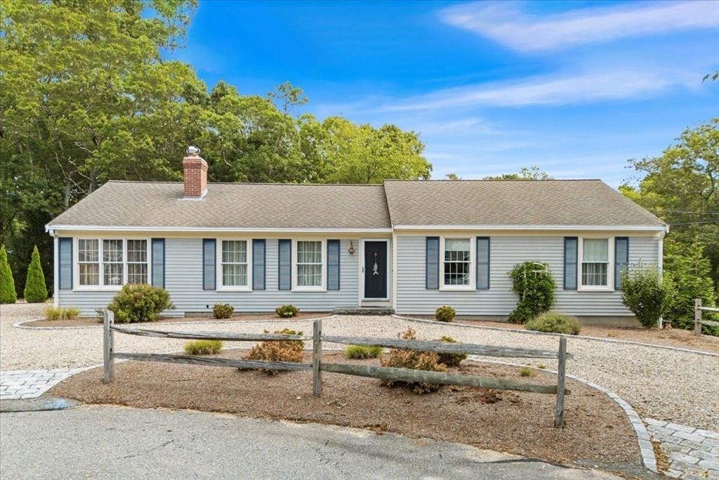 Exterior, Facade, Cape Cod