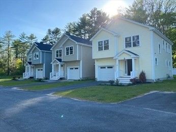 Attached, Exterior, Facade, Rowhouse
