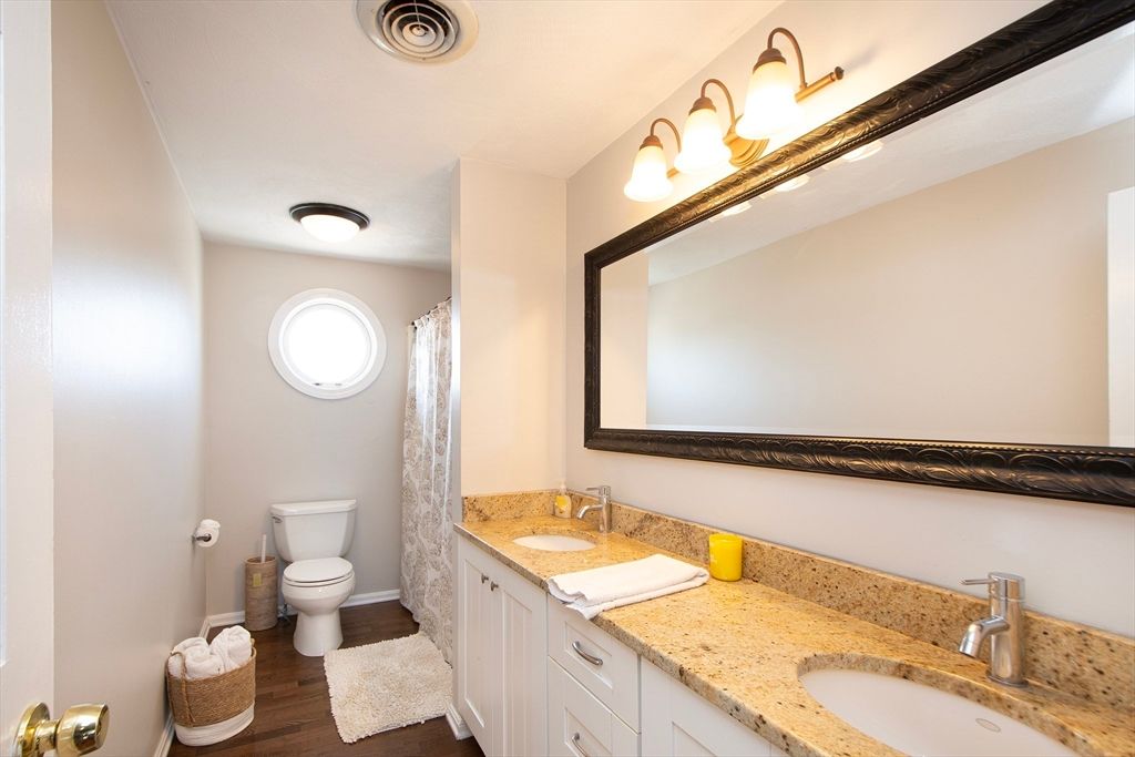 Bathroom, Dual Sink Vanities, Interior, Wood Texture Flooring