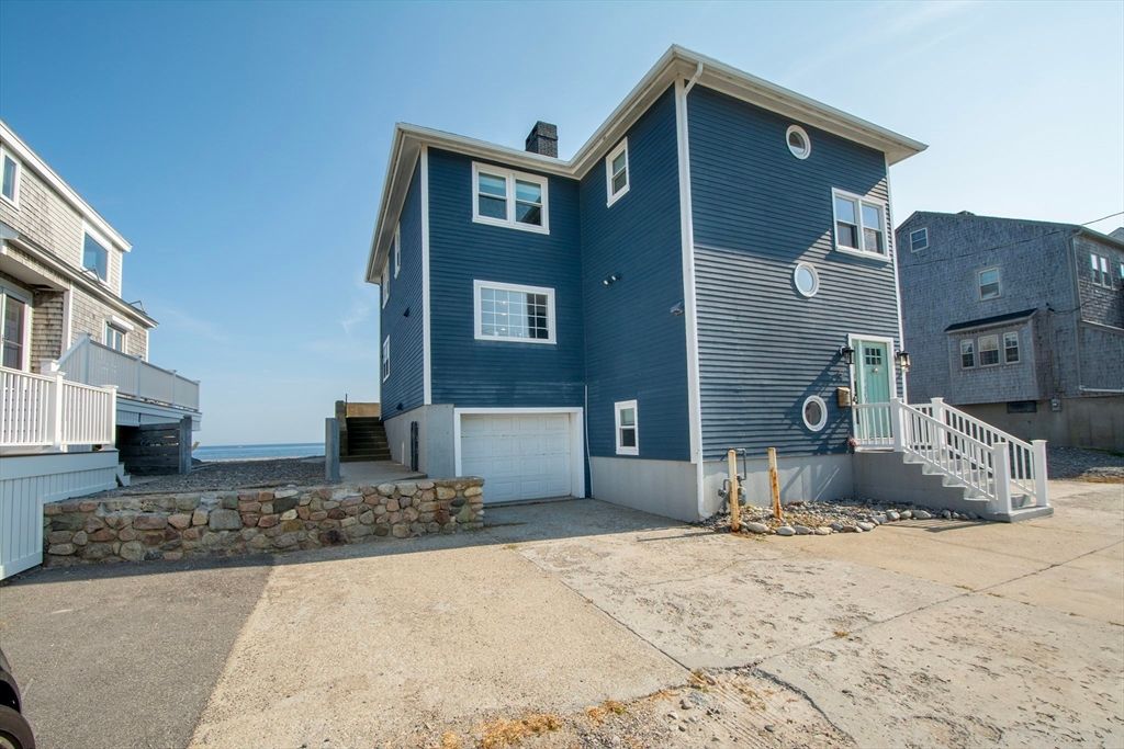 Attached, Exterior, Facade, Water, Rowhouse