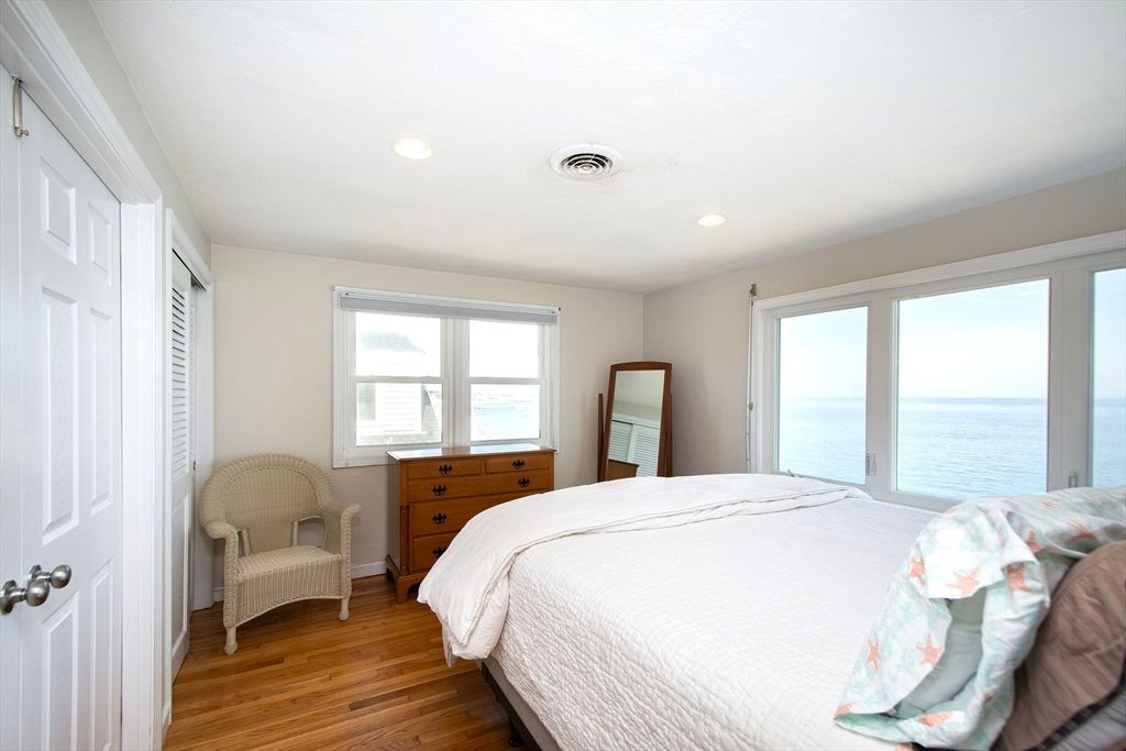 Bedroom, Interior, Recessed Lighting, Water, Wood Texture Flooring