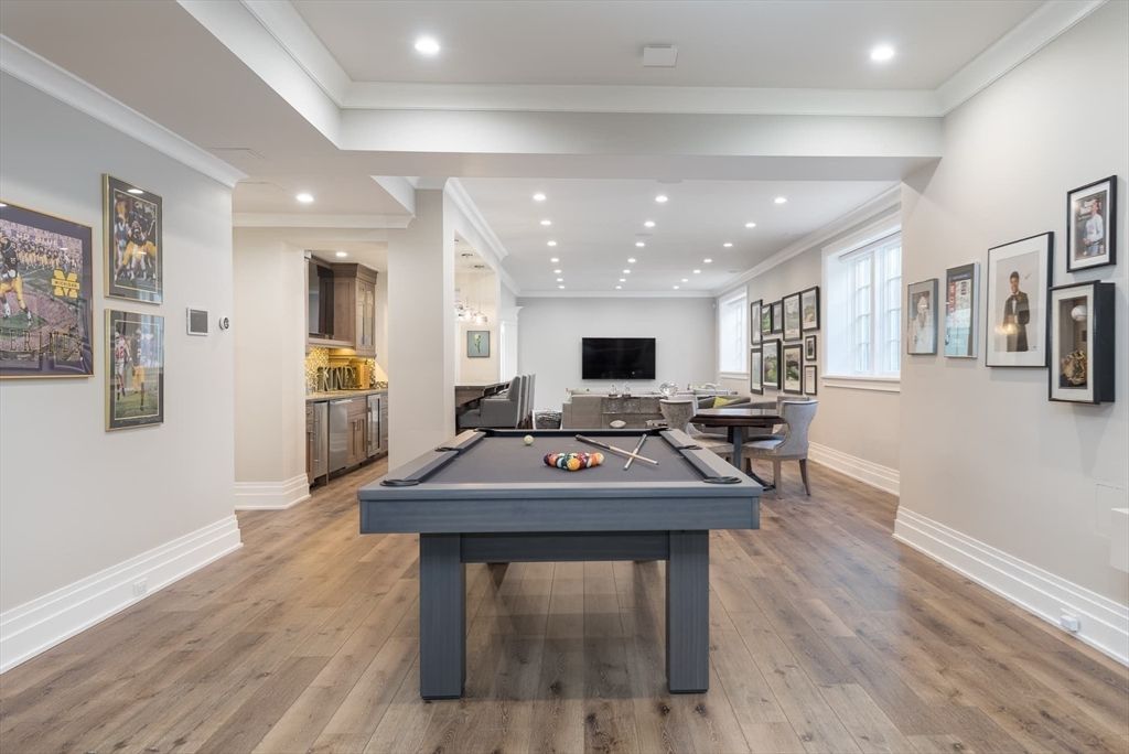 Billiard Table, Game Room, Interior, Recessed Lighting, Wood Texture Flooring