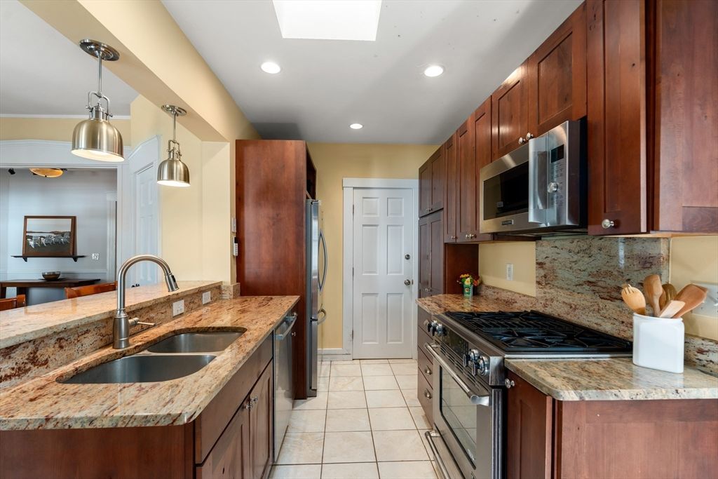 Interior, Kitchen, Pendant Lights, Recessed Lighting, Stainless Steel Appliances