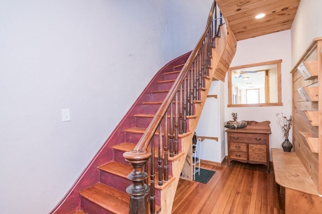 Interior, Recessed Lighting, Wooden Ceilings, Wood Texture Flooring