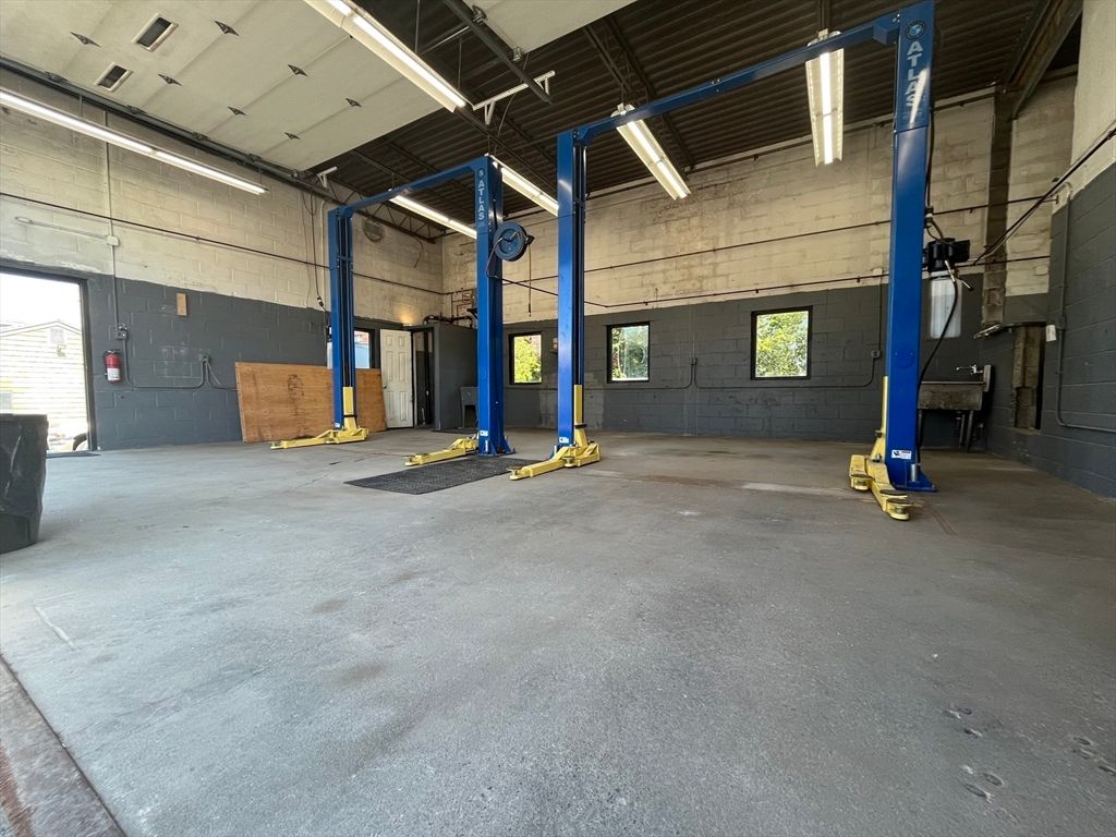 Fitness Equipment, Interior