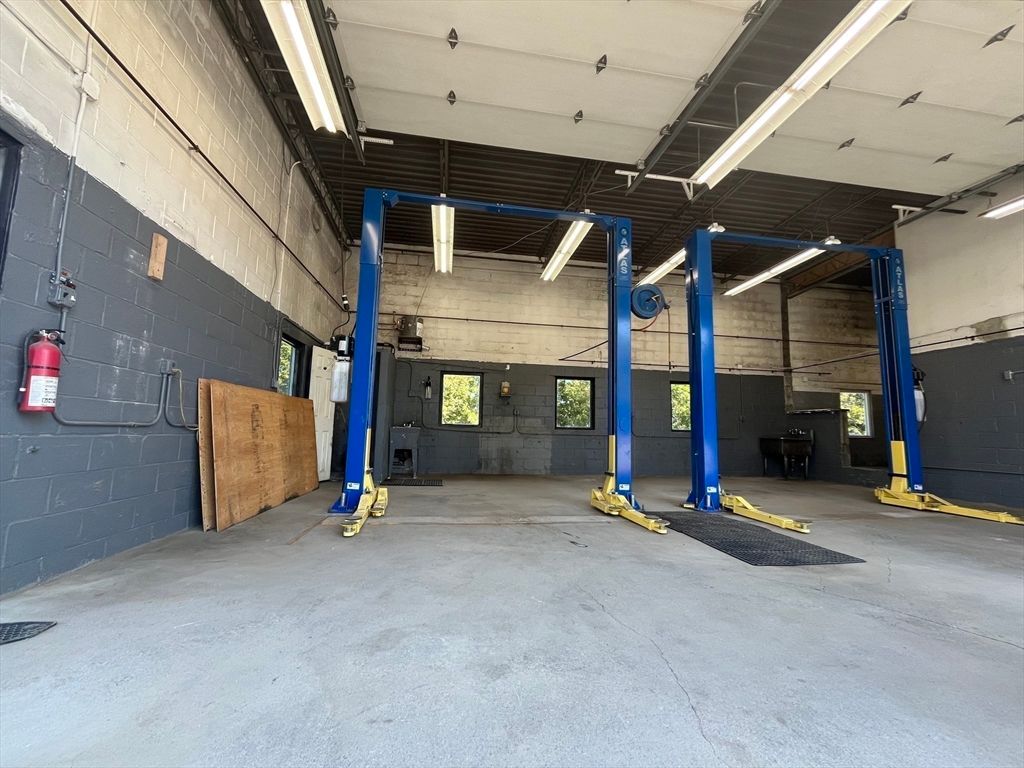 Fitness Equipment, Garage, Interior