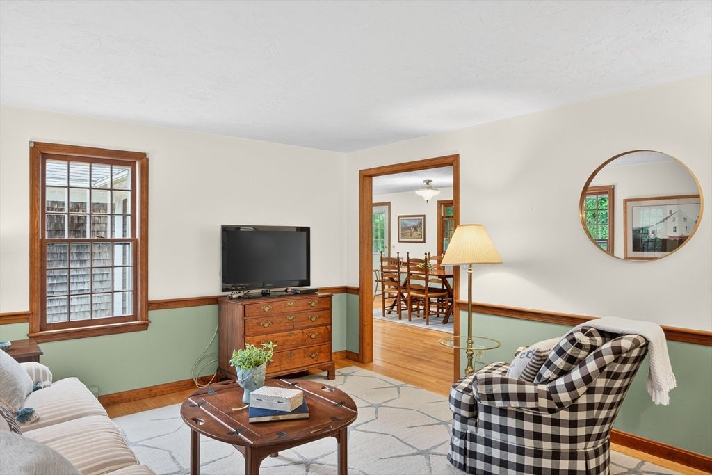 Dining room, Interior, Living room, Wood Texture Flooring