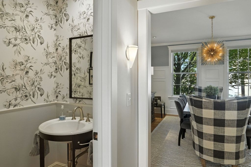 Bathroom, Interior, Pendant Lights, Wood Texture Flooring