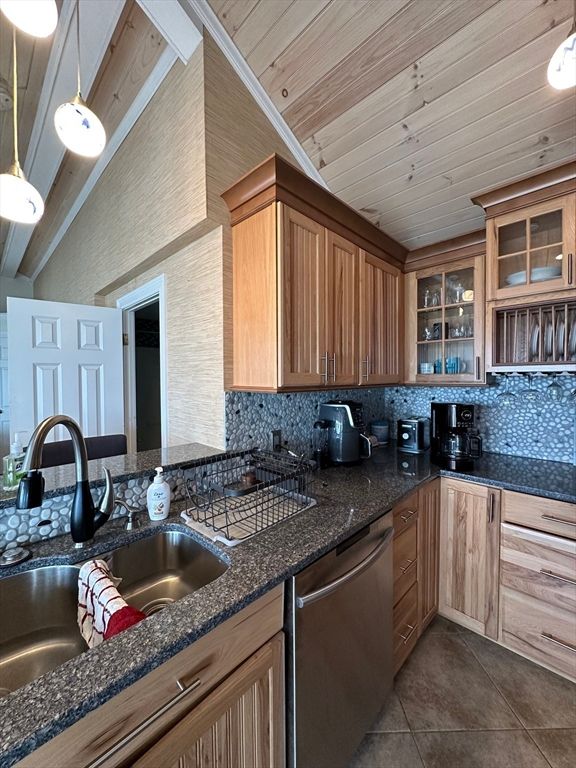 Interior, Kitchen, Pendant Lights, Wooden Ceilings