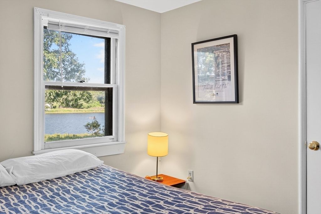 Bedroom, Interior, Water