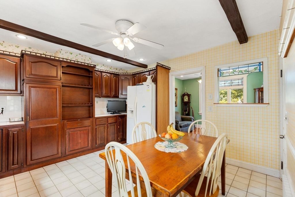 Dining room, Interior, Kitchen, Recessed Lighting, Wooden Beams