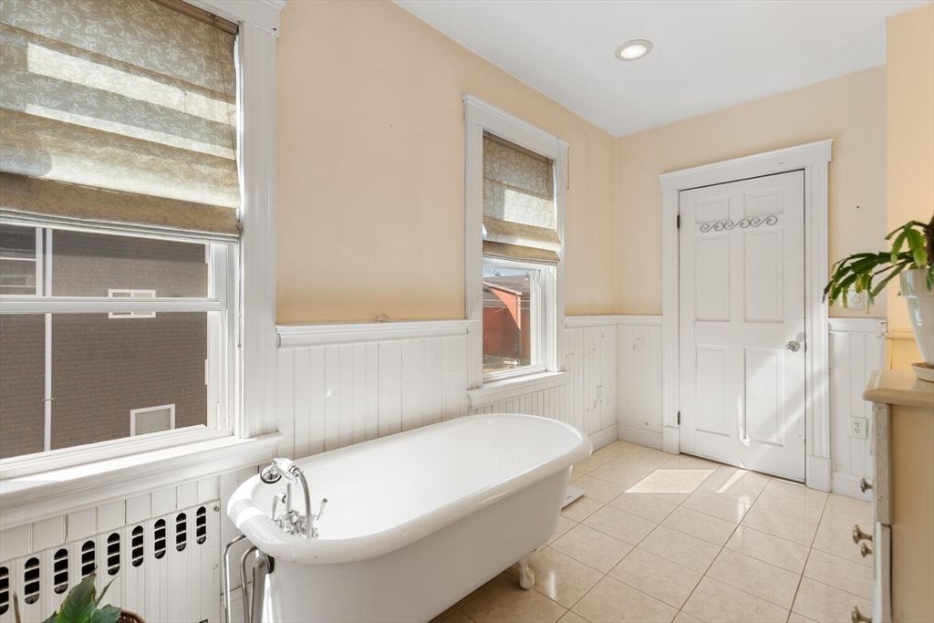 Bathroom, Free Standing Baths, Interior, Recessed Lighting