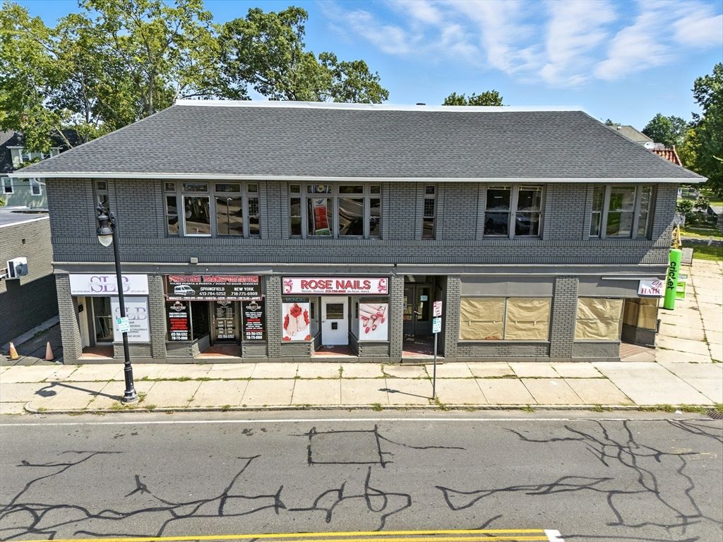Exterior, Facade, Georgian