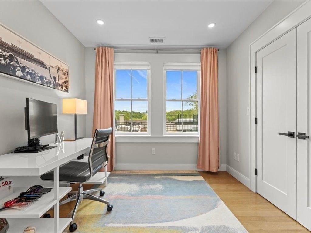 Home Office, Interior, Recessed Lighting, Wood Texture Flooring