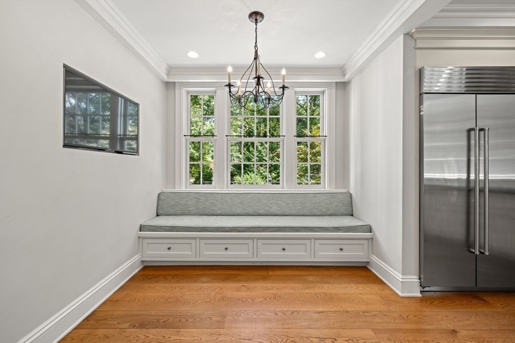 Chandelier, Interior, Pendant Lights, Recessed Lighting, Stainless Steel Appliances, Wood Texture Flooring