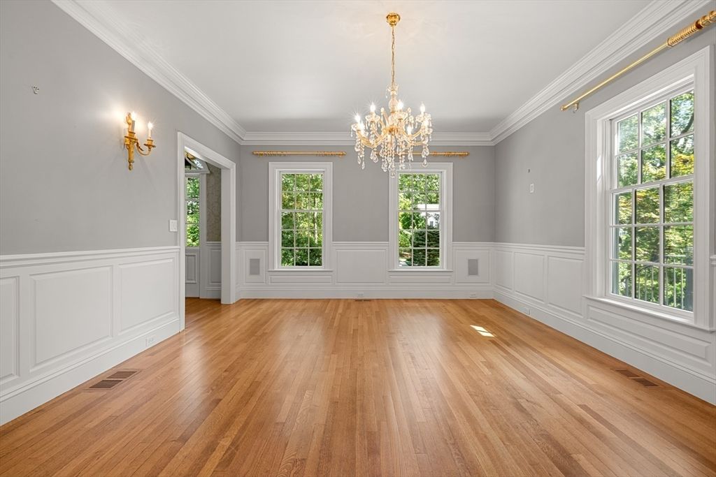Chandelier, Empty room, Interior, Wood Texture Flooring