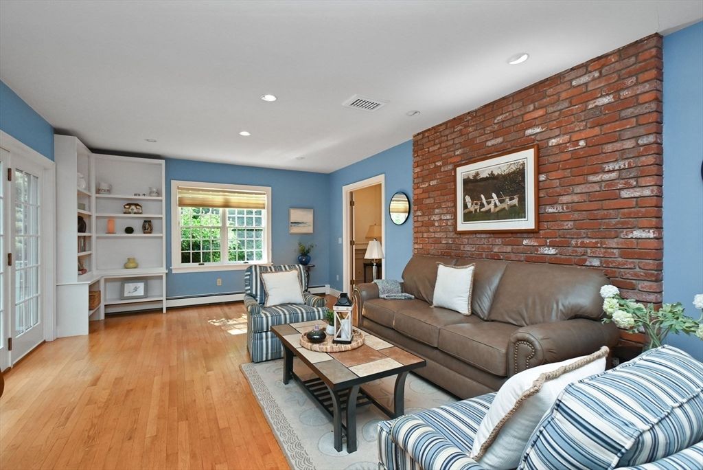Interior, Living room, Recessed Lighting, Stone Walls, Wood Texture Flooring