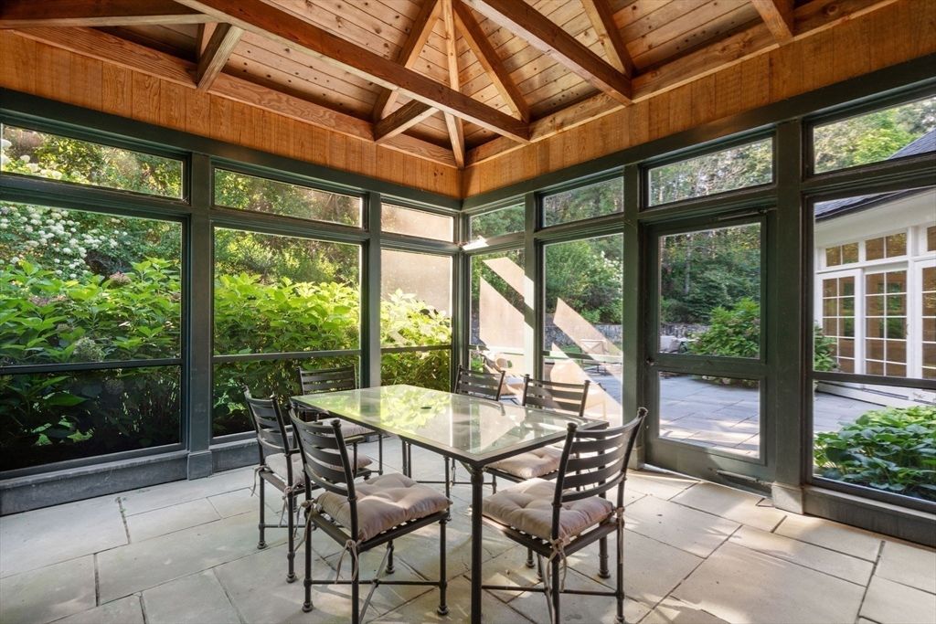 Dining room, Interior, Sun Room, Wooden Beams, Wooden Ceilings