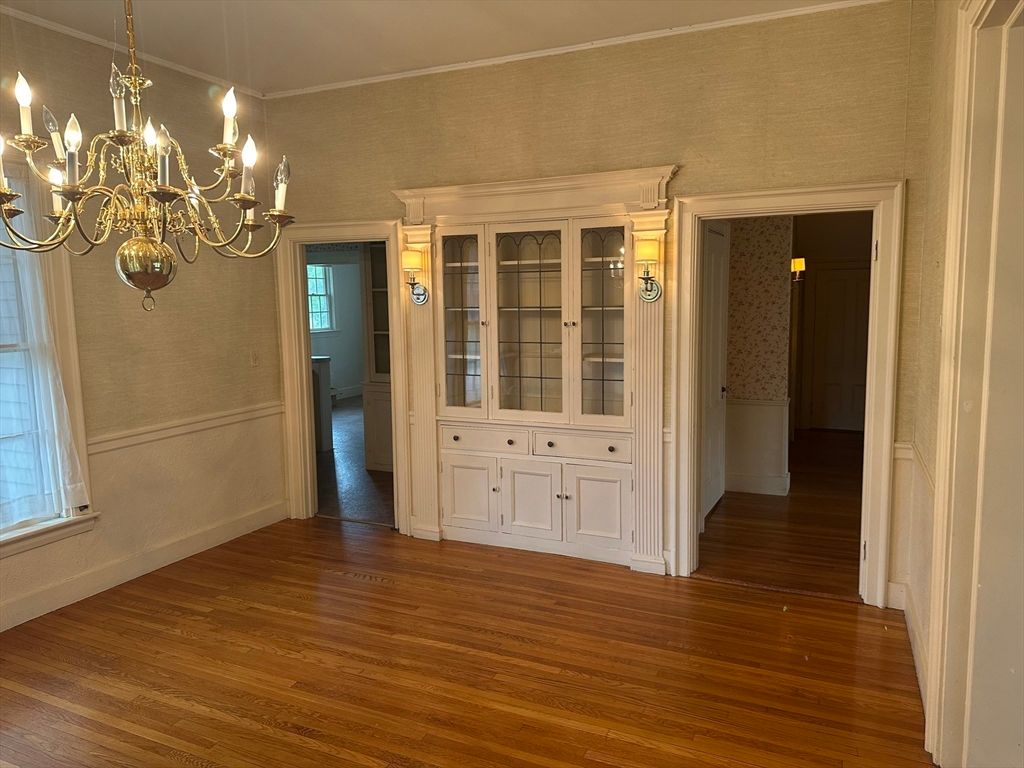 Chandelier, Empty room, Interior, Wood Texture Flooring