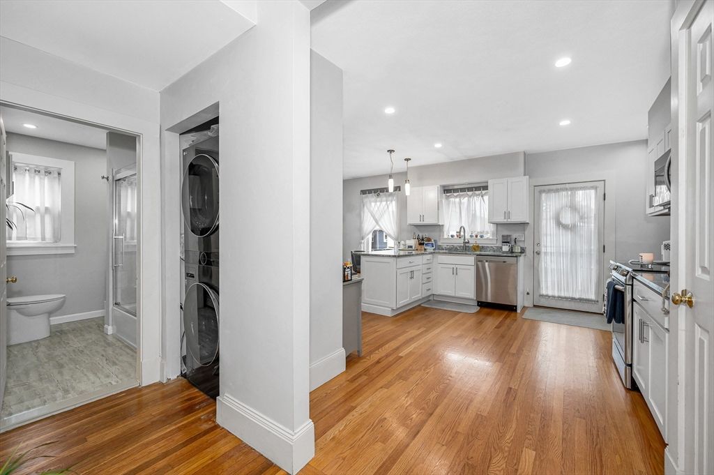 Interior, Kitchen, Pendant Lights, Recessed Lighting, Stainless Steel Appliances, Washer, Wood Texture Flooring