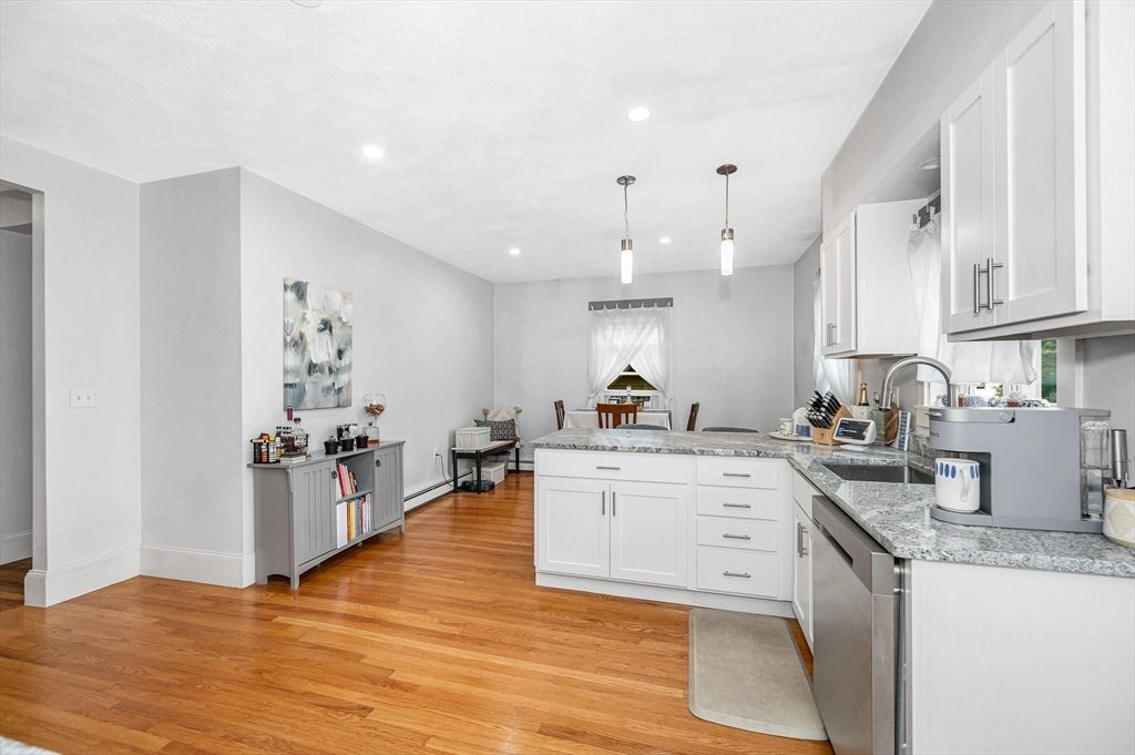 Interior, Kitchen, Pendant Lights, Recessed Lighting, Wood Texture Flooring