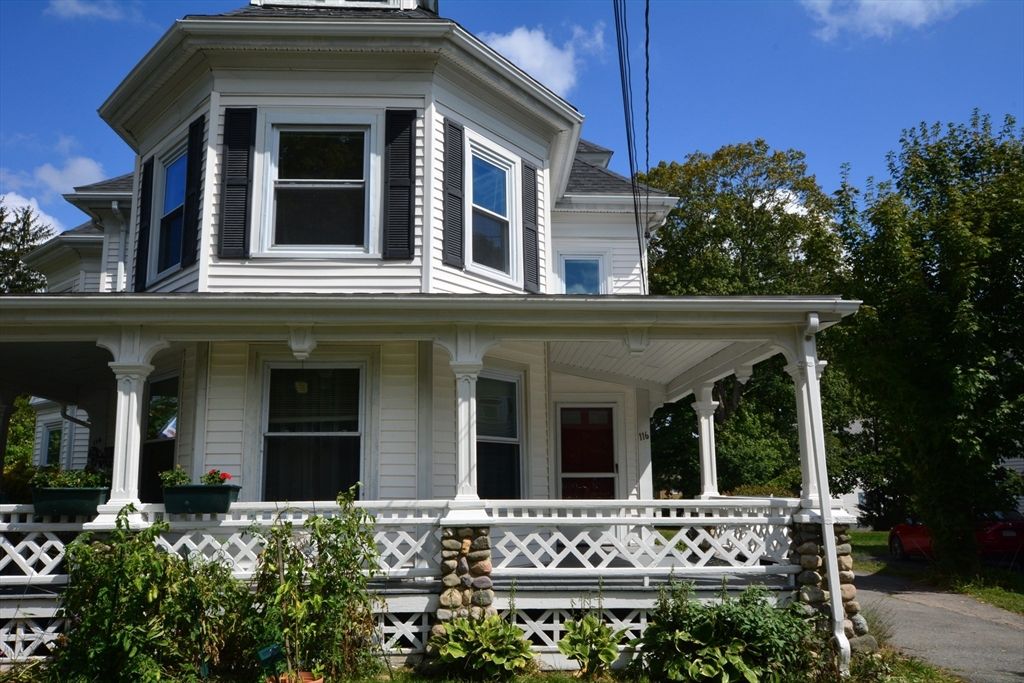Exterior, Facade, Queen Anne Victorian