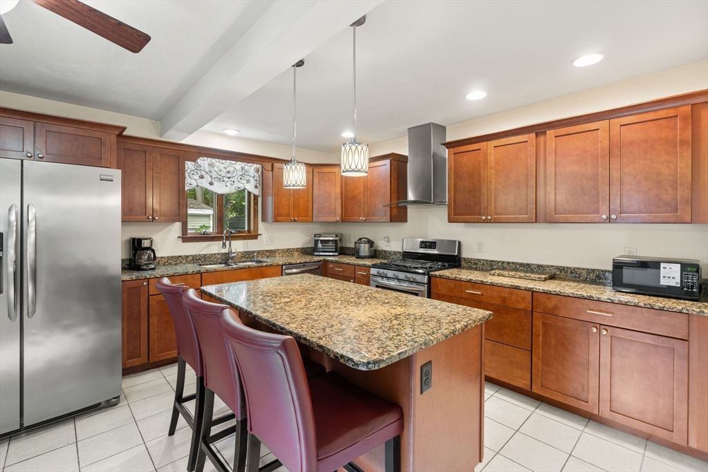 Interior, Kitchen, Pendant Lights, Recessed Lighting, Stainless Steel Appliances