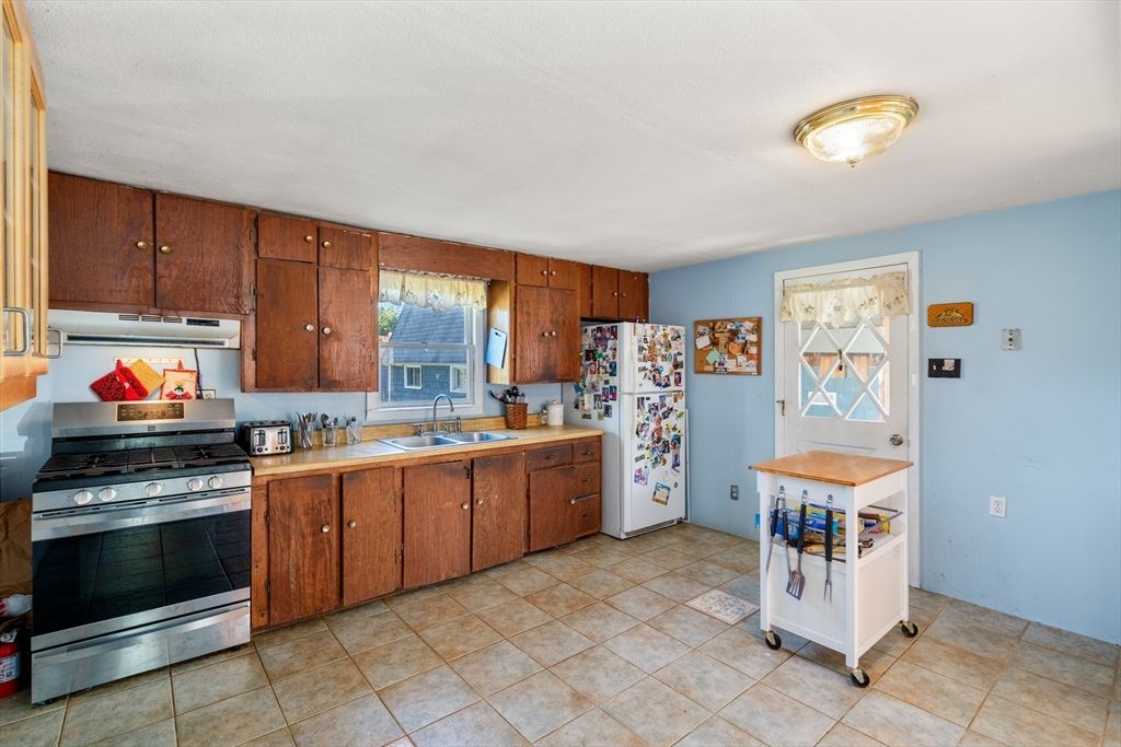 Interior, Kitchen, Stainless Steel Appliances