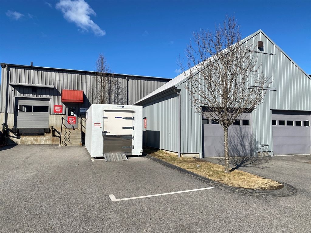 Detached Garage, Exterior