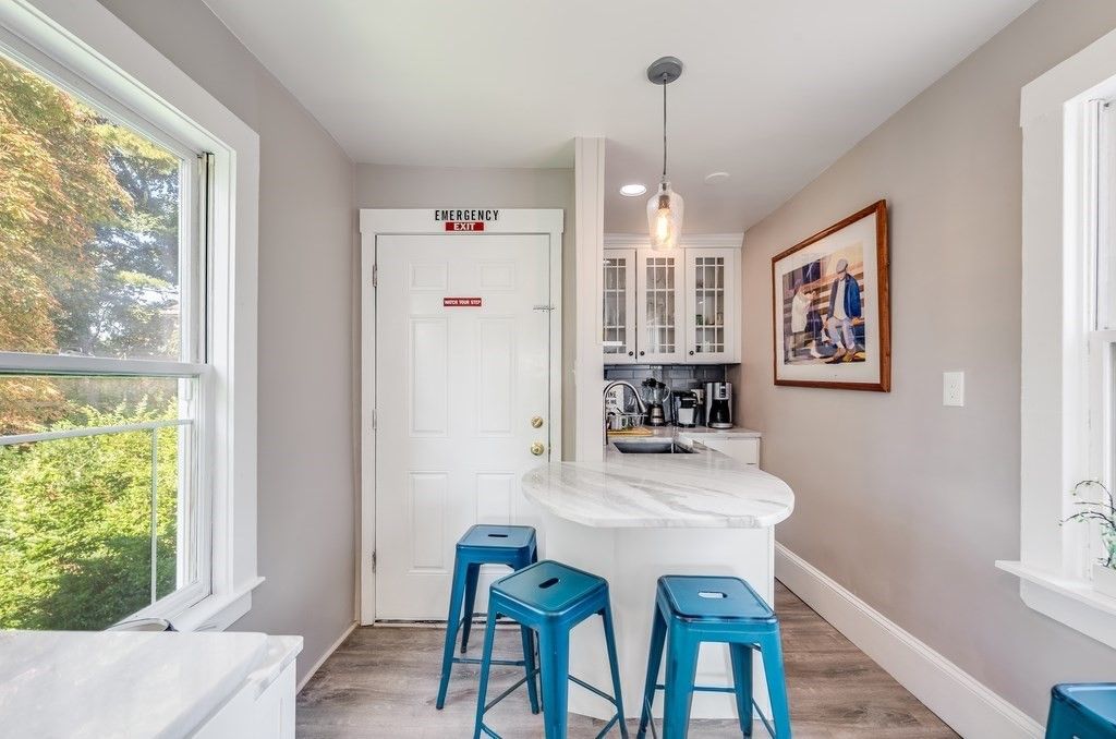 Interior, Kitchen, Pendant Lights, Recessed Lighting, Wood Texture Flooring