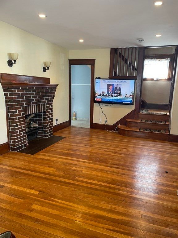 Fireplace, Interior, Recessed Lighting, Wood Texture Flooring